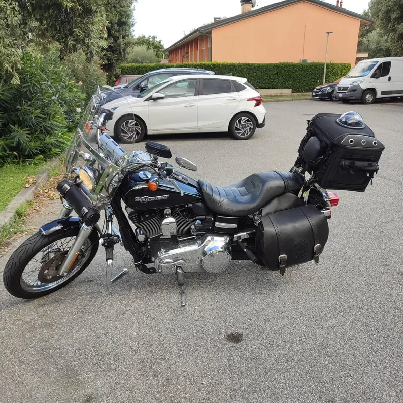 Harley-Davidson 1690 Super Glide Custom (2014) - FXDC (3)
