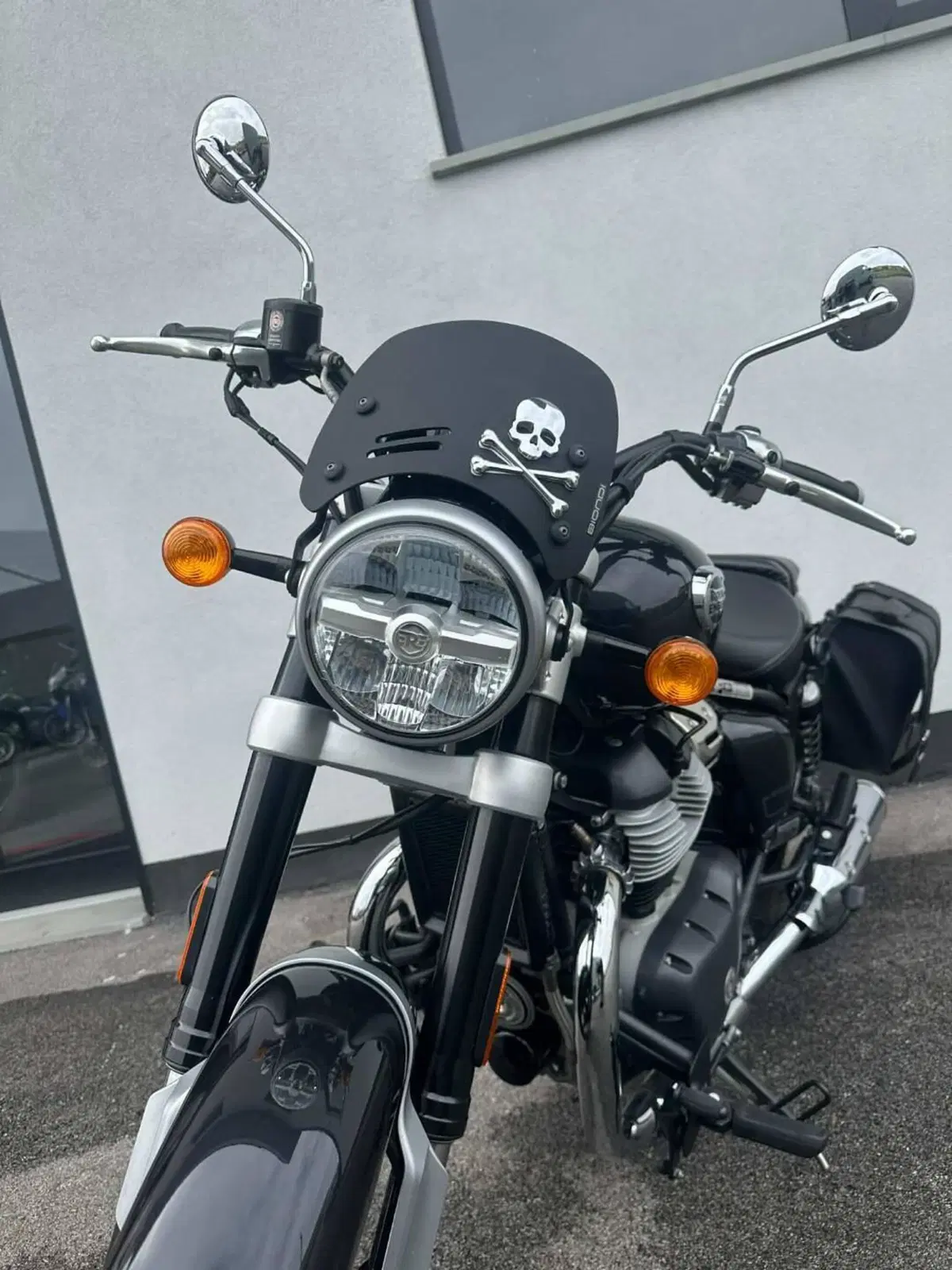 Royal Enfield Super Meteor 650 (2023 - 26) (2)