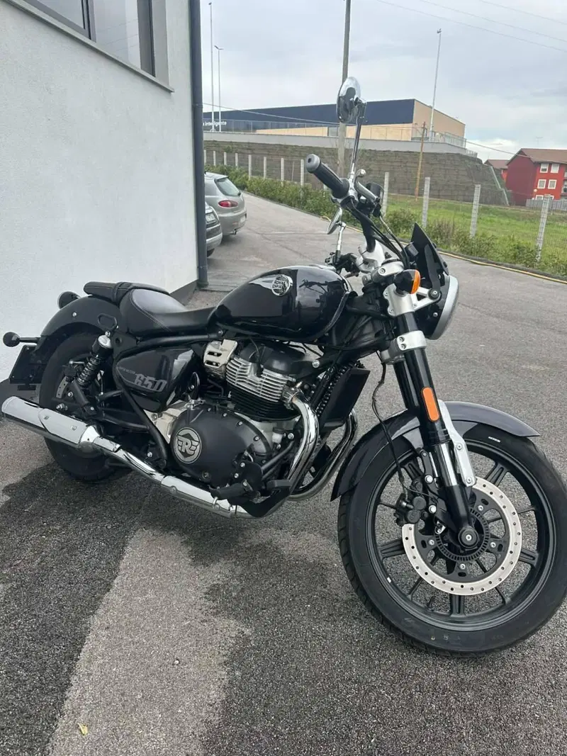 Royal Enfield Super Meteor 650 (2023 - 26) (5)