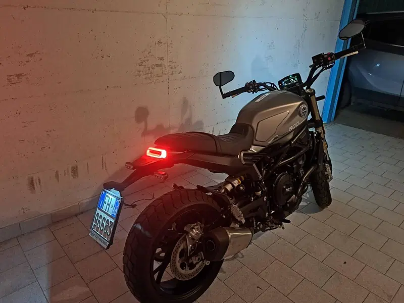 Benelli Leoncino 800 (2022 - 26) (6)