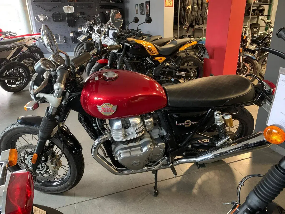 Royal Enfield Interceptor 650 (2021 - 26) (2)