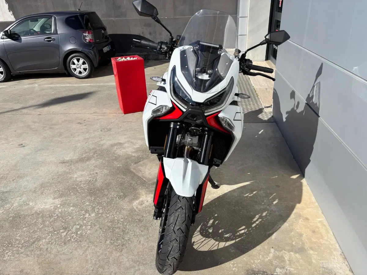 Moto Morini X-Cape 1200 (2026) (4)
