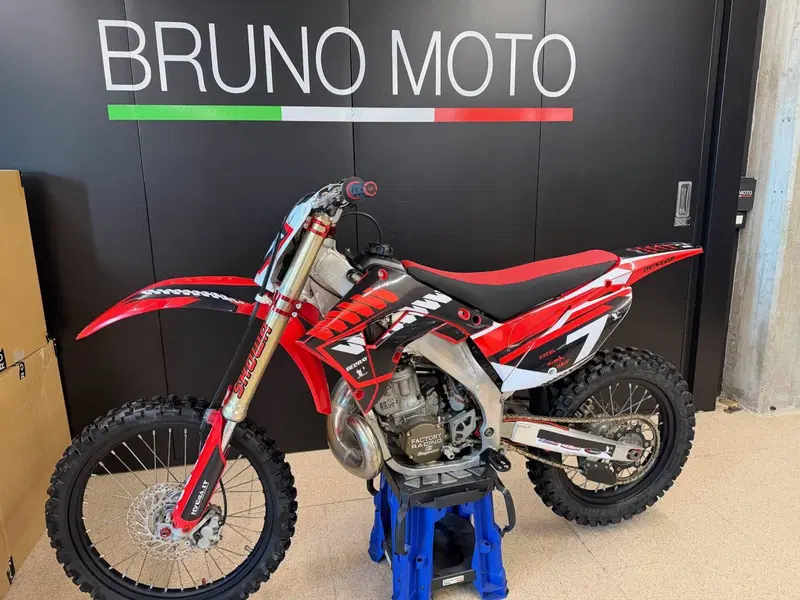 Honda CR 250 R (2005) (2)