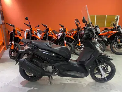 Piaggio Beverly 350 SportTouring ie (2011 - 15) usata