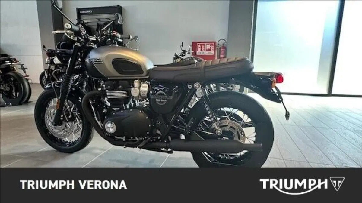 Triumph Bonneville T120 Black (2026) (4)