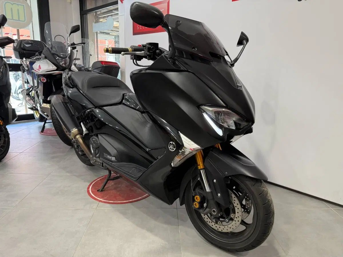 Yamaha T-Max 530 SX (2017 - 19) (3)