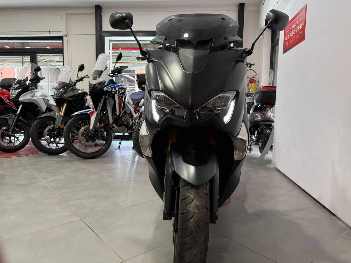 Yamaha T-Max 530 SX (2017 - 19) (4)