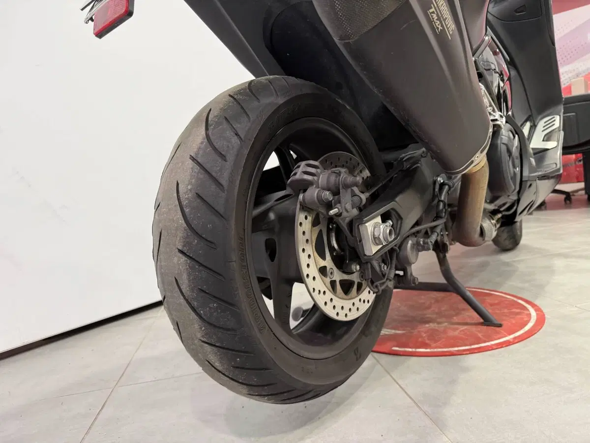 Yamaha T-Max 530 SX (2017 - 19) (11)