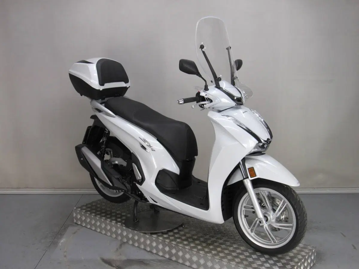 Honda SH 350 (2021 - 24) (2)