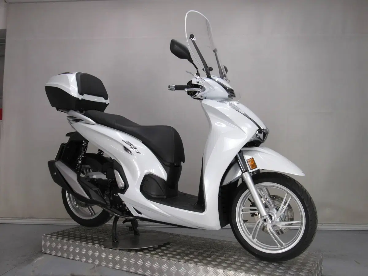 Honda SH 350 (2021 - 24) (8)