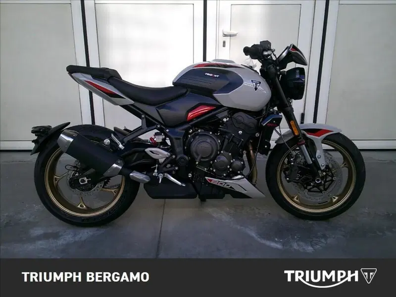 Triumph Trident 800 (2026)
