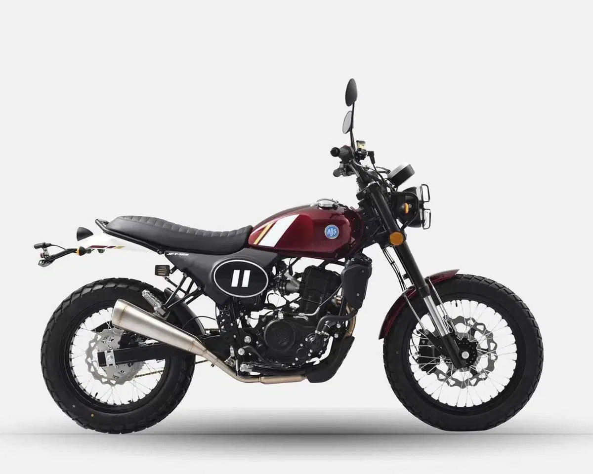 Il fascino scrambler inglese si rinnova per il 2026 con la AJS JFT 125 (3)