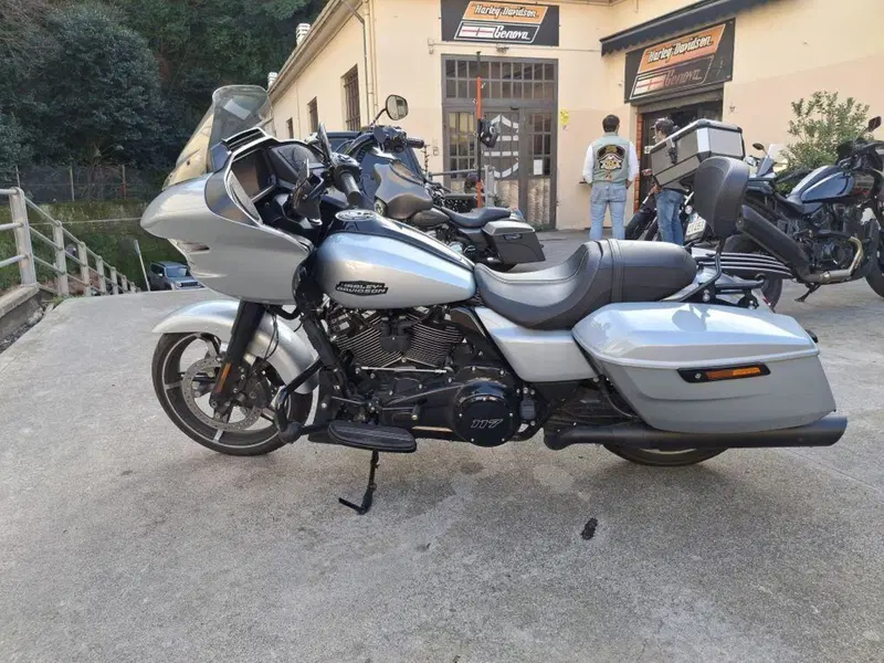 Harley-Davidson Road Glide (2024 - 26) (2)
