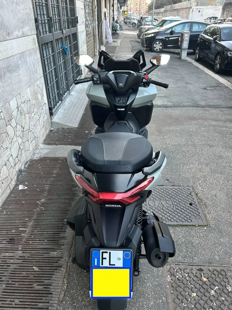 Honda Forza 350 (2025 - 26) (4)