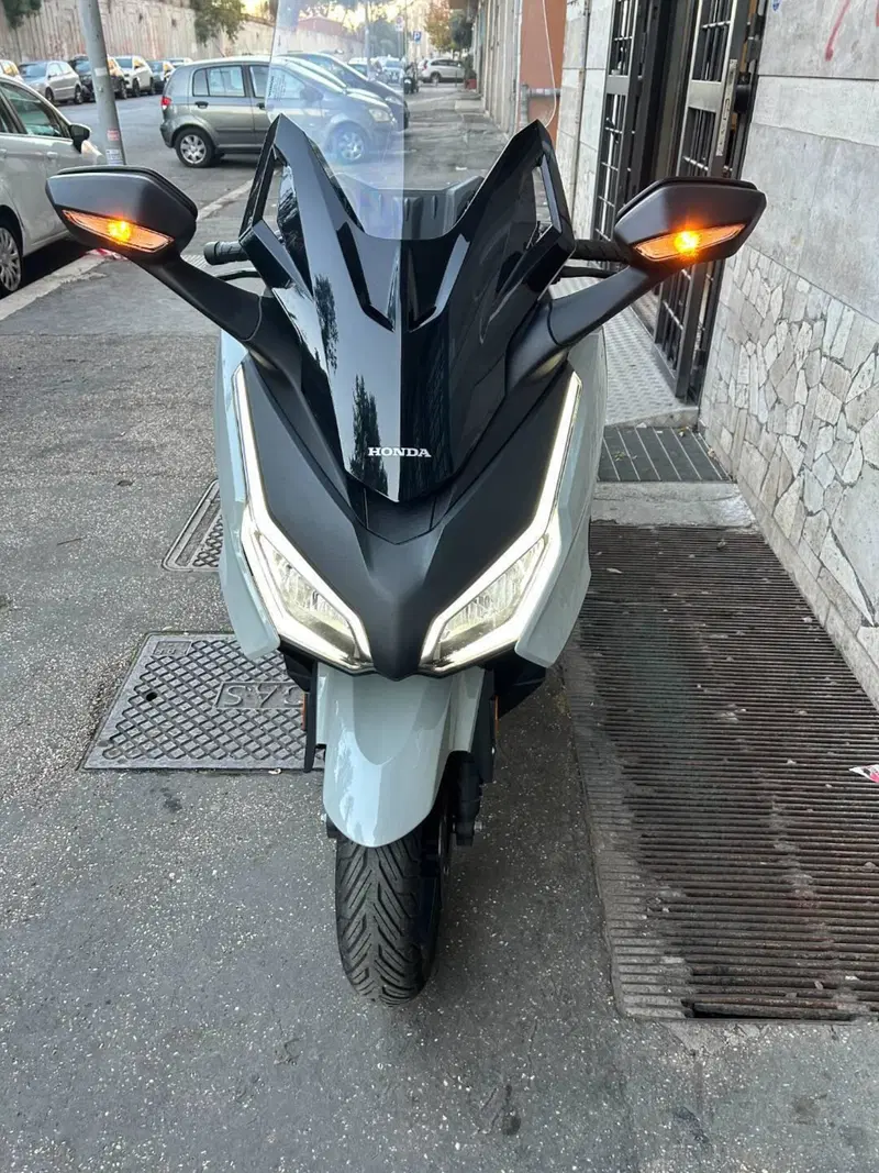 Honda Forza 350 (2025 - 26) (7)