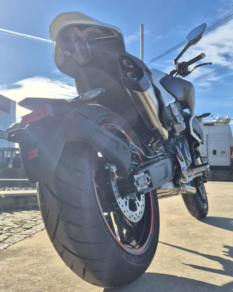 CFMOTO 800NK Advanced (2023 - 26) (3)