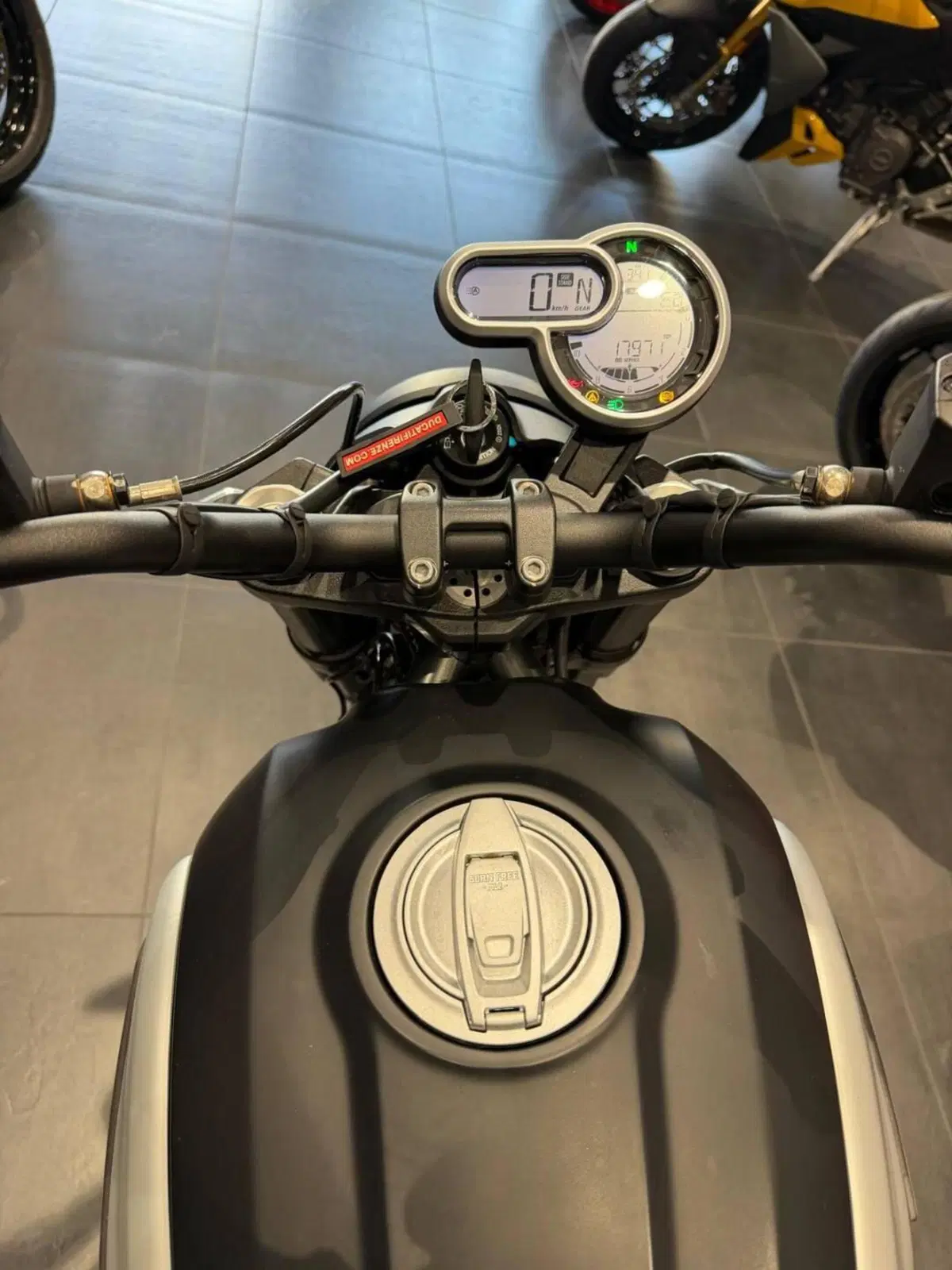 Ducati Scrambler 1100 Dark Pro (2020 - 24) (16)