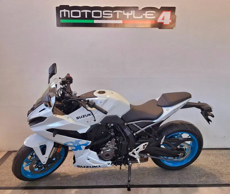 Suzuki GSX-8R (2024 - 26) (2)