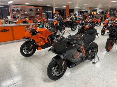 KTM 990 RC R (2026) nuova