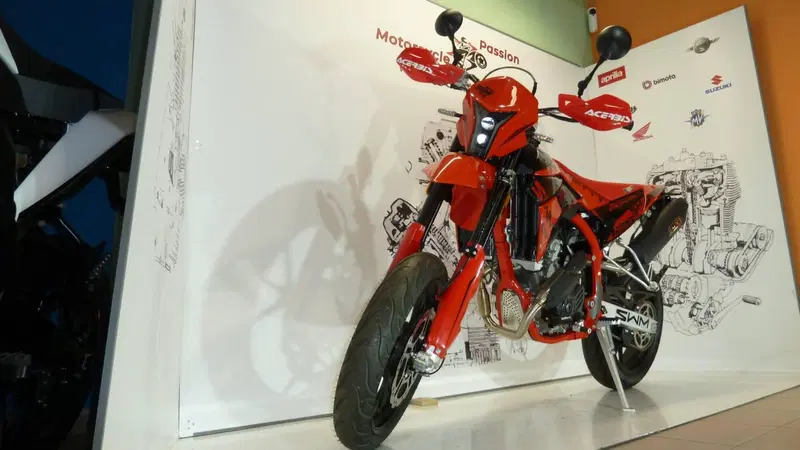 Swm SM 125 R (2025 - 26) (6)