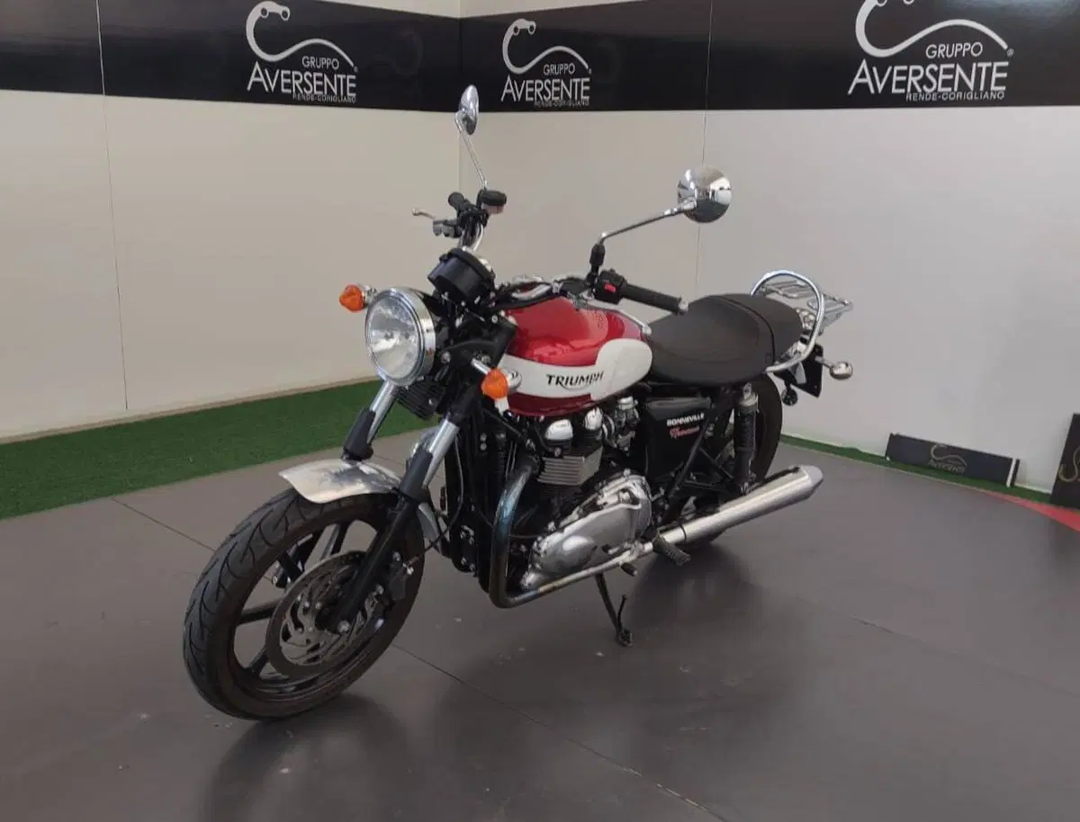 Triumph Bonneville (2007 - 16) (7)