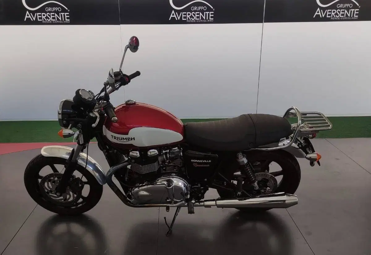 Triumph Bonneville (2007 - 16) (11)