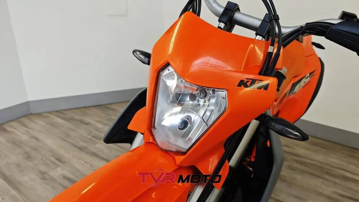 KTM 690 Enduro R (2022 - 25) (9)