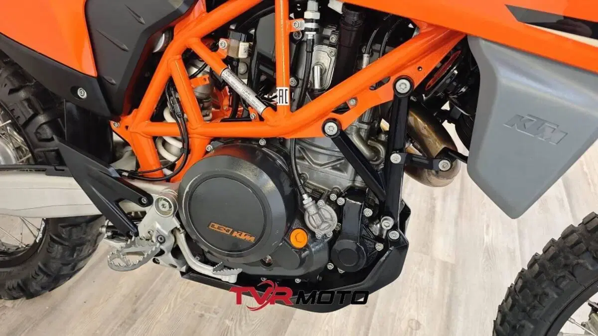 KTM 690 Enduro R (2022 - 25) (8)