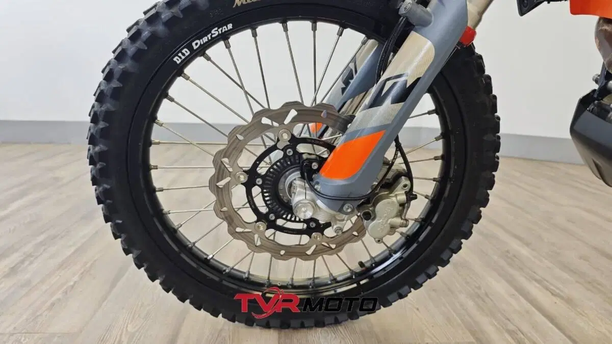 KTM 690 Enduro R (2022 - 25) (12)
