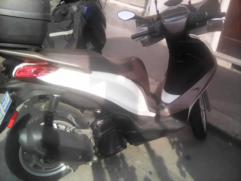 Piaggio Medley 150 ABS (2021 - 25) (2)