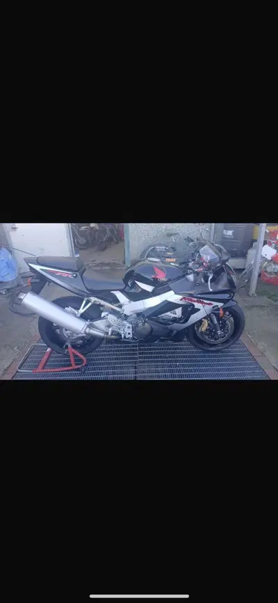 Honda CBR 900 RR Fireblade (2000 - 01) usata