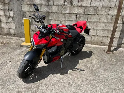 Ducati Streetfighter V4 S (2023 - 24) usata