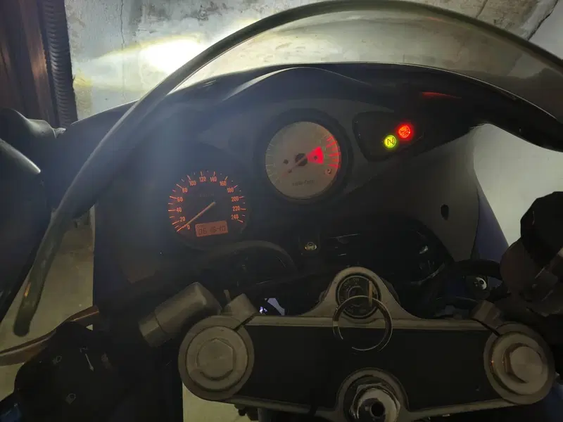 Suzuki SV 650 S (1999 - 02) (13)