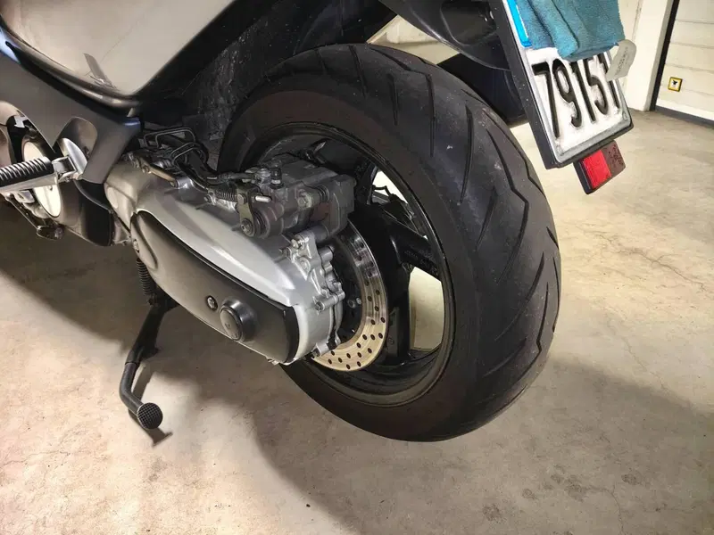 Yamaha T-Max 500 (2004 - 07) (7)