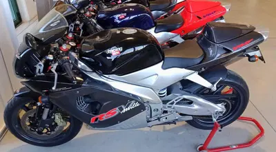 Aprilia RSV 1000 (1998 - 99) usata