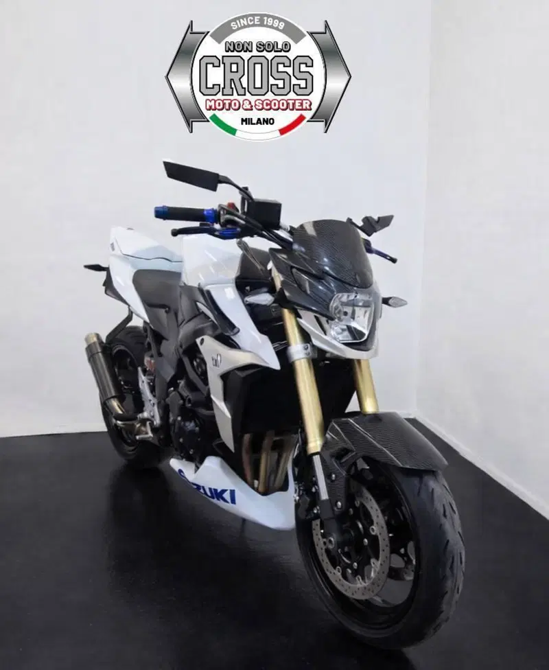 Suzuki GSR 750 (2010 - 15) (6)