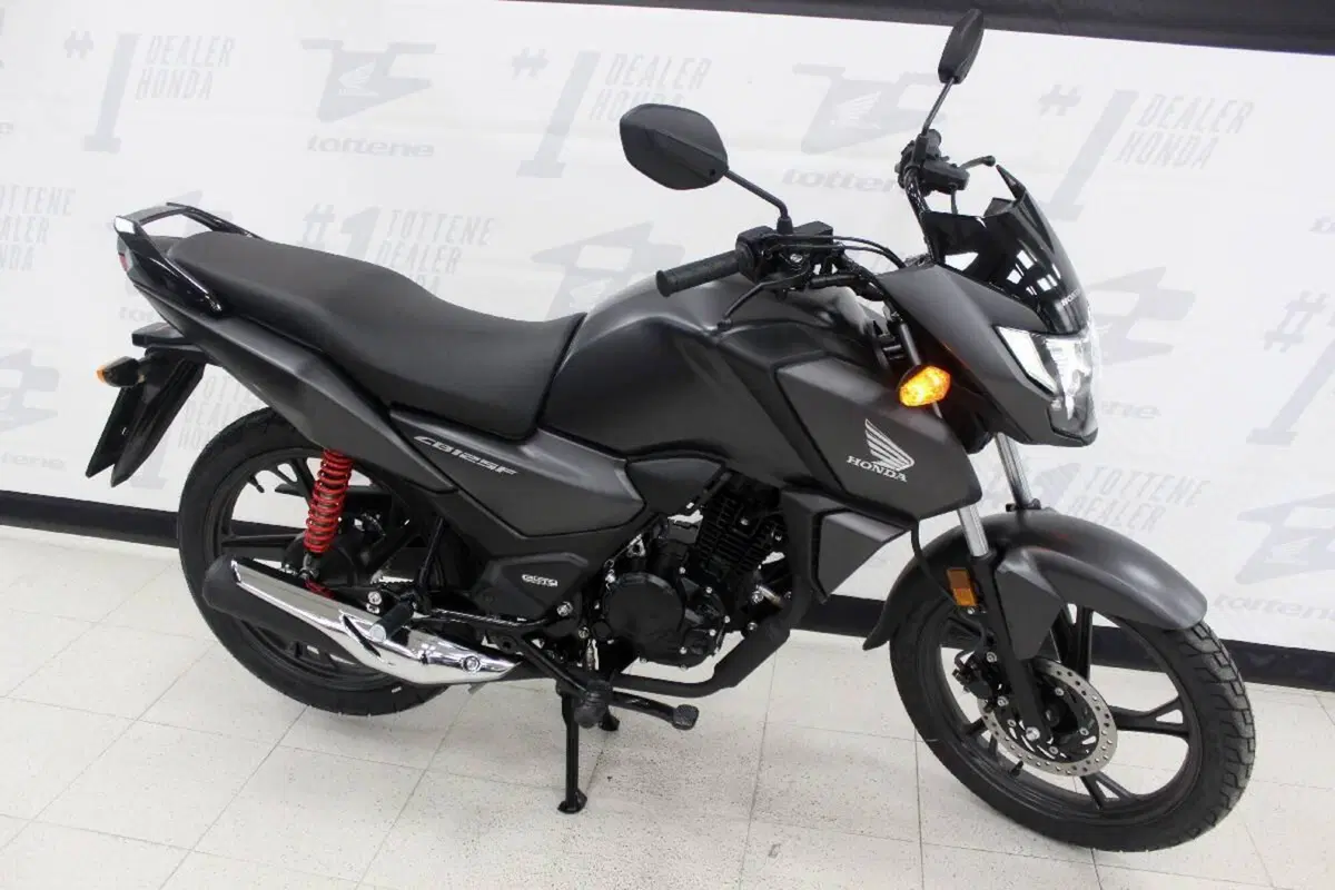 Honda CB 125 F (2026) (3)