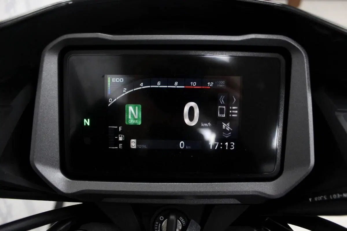 Honda CB 125 F (2026) (6)