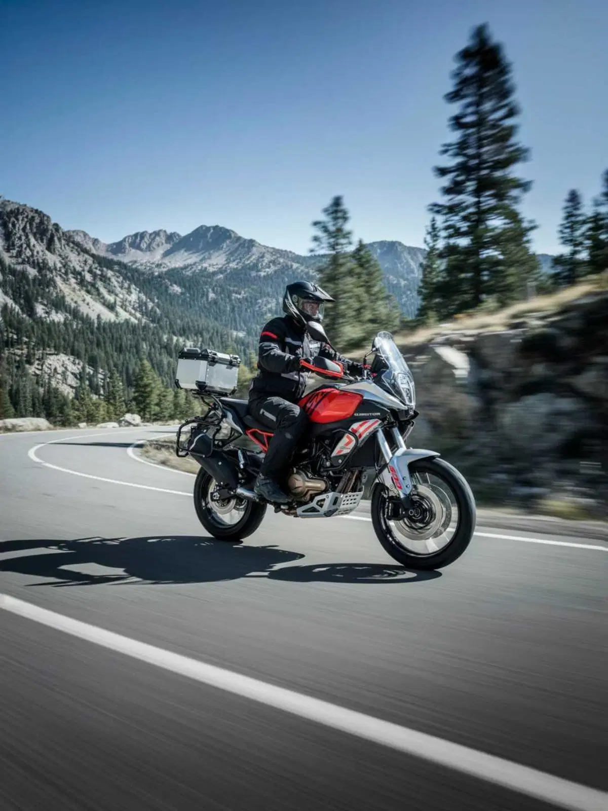 QJMotor: Promo Adventure per la SRT 600 SX, ora a 4.990 euro con top case incluso (2)