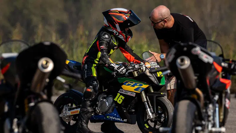 Al via la rete delle Scuole di Motociclismo certificate FMI per la Velocit&agrave;