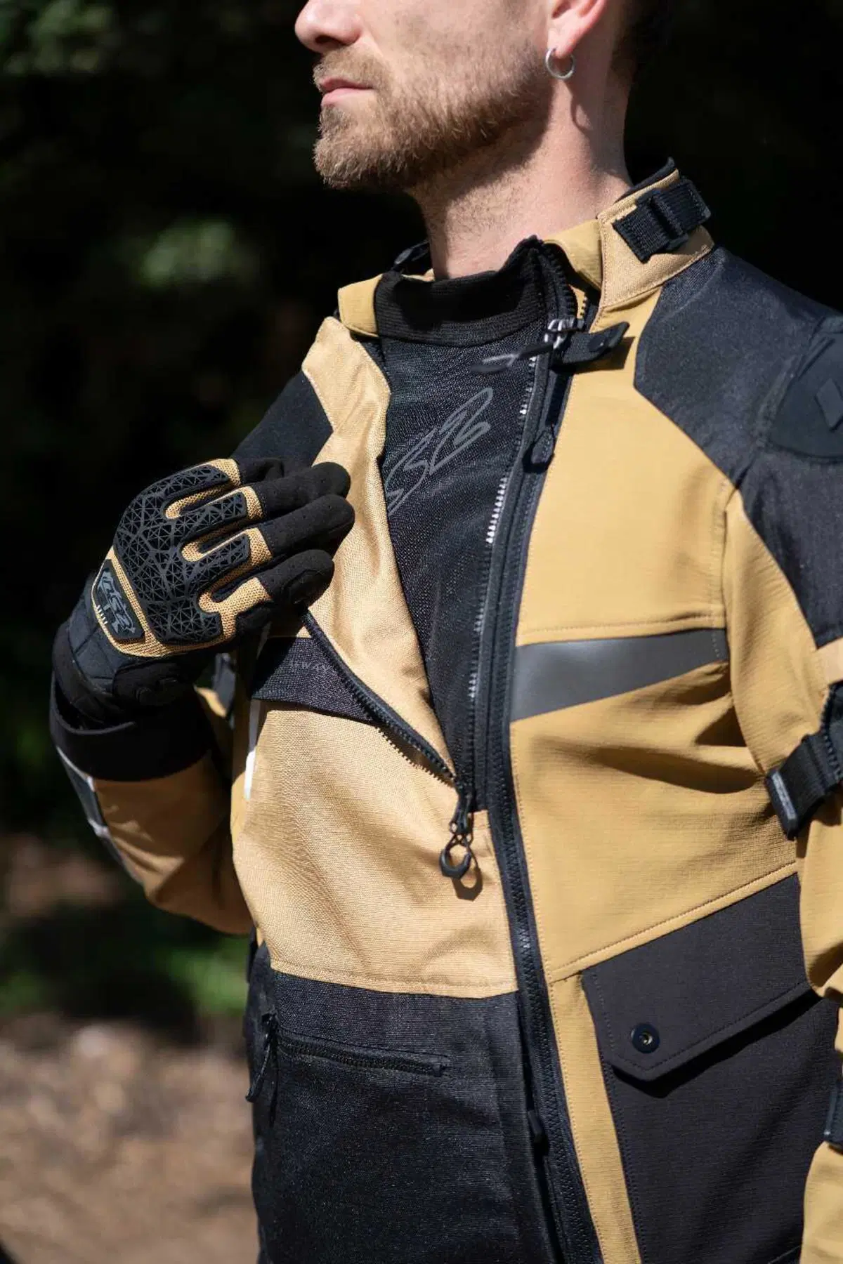 LS2 lancia il completo X-Master: l'abbigliamento a tre strati per l'adventure (14)