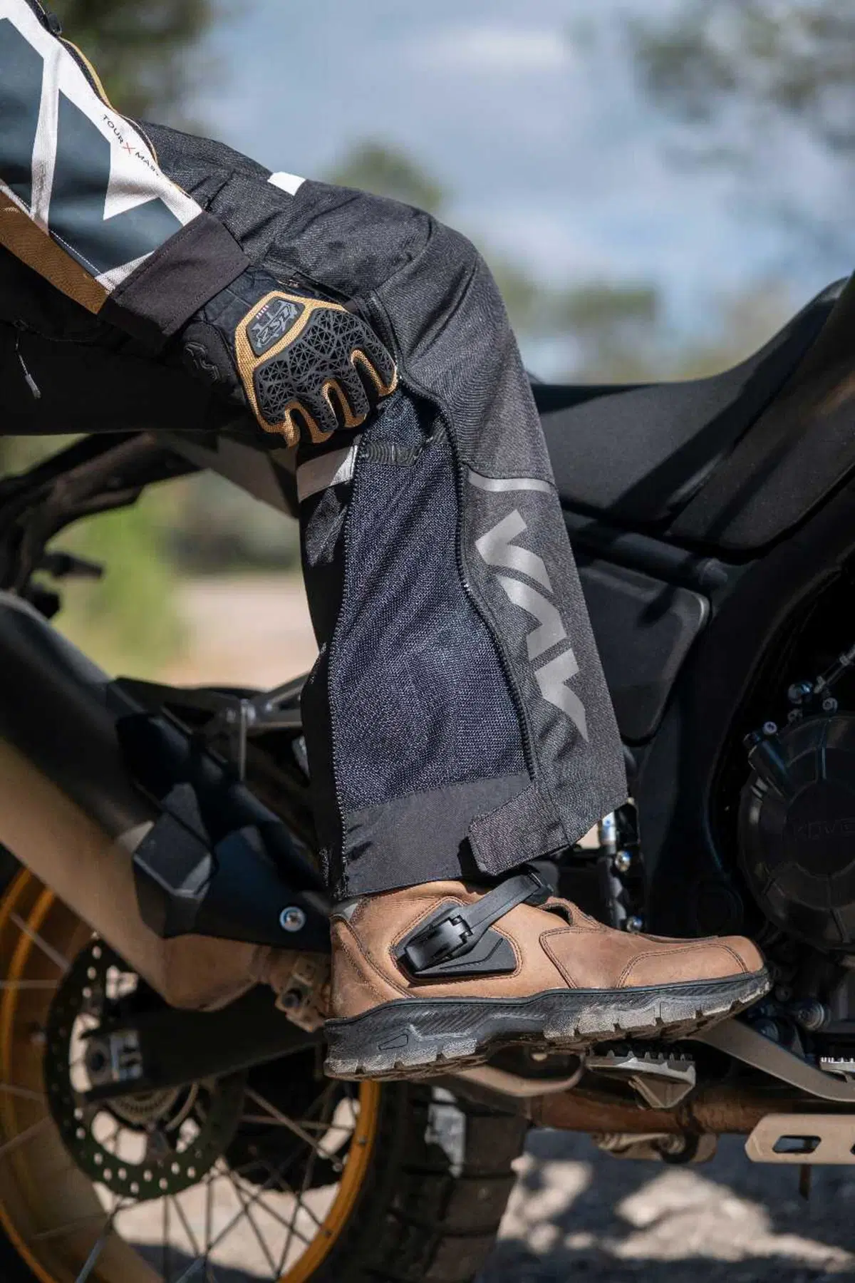 LS2 lancia il completo X-Master: l'abbigliamento a tre strati per l'adventure (6)