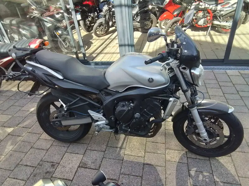 Yamaha FZ6 (2004 - 07)