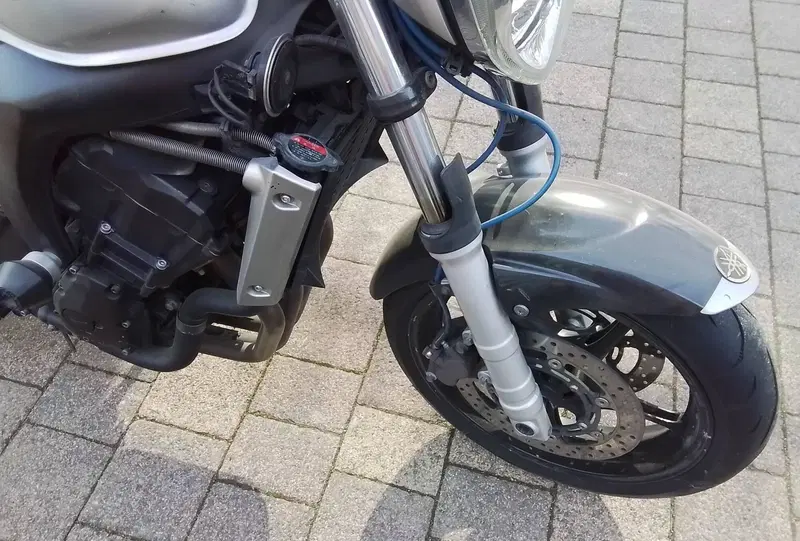 Yamaha FZ6 (2004 - 07) (5)