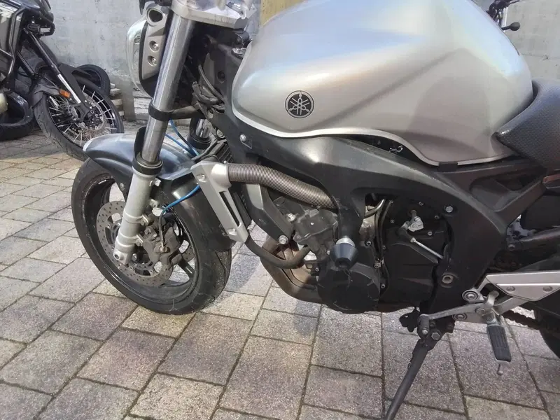 Yamaha FZ6 (2004 - 07) (8)