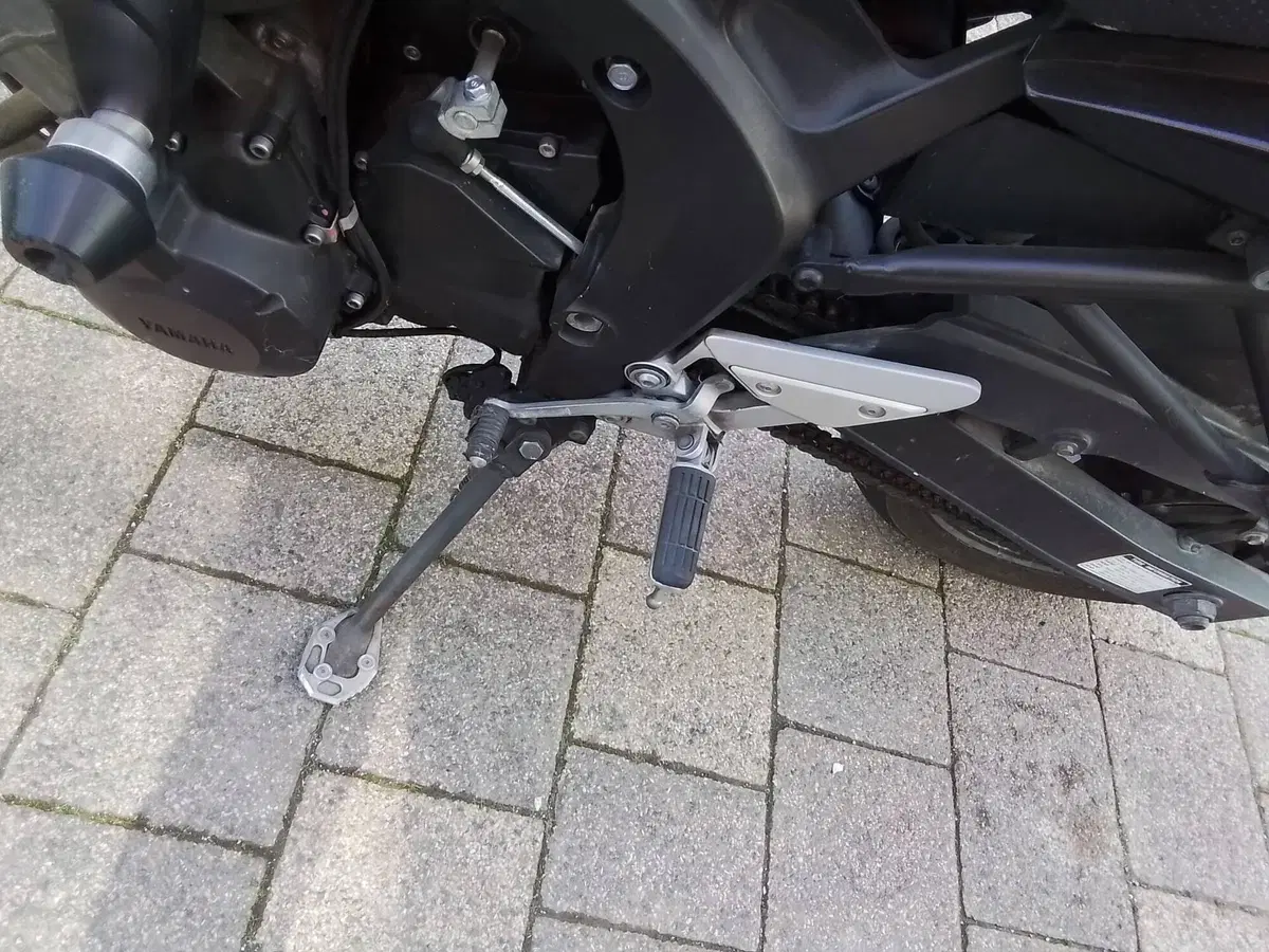 Yamaha FZ6 (2004 - 07) (9)