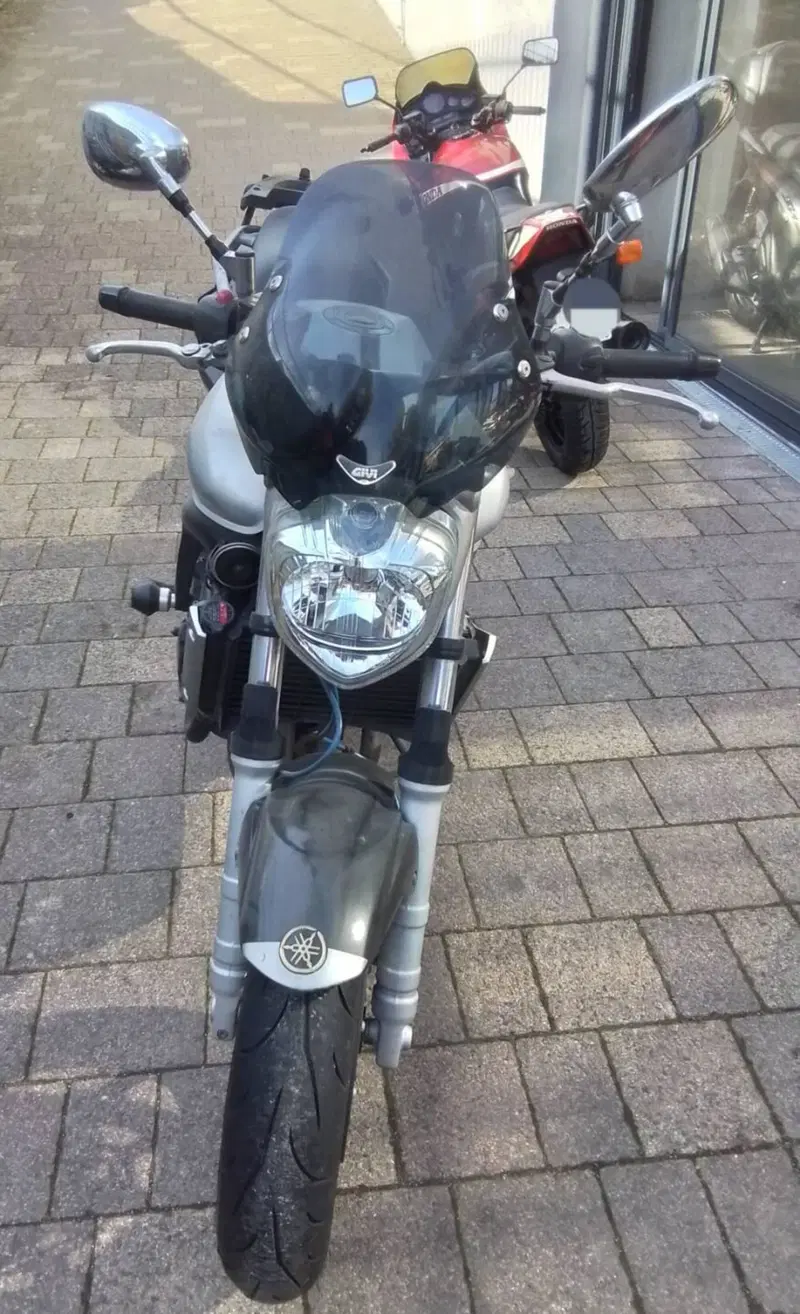 Yamaha FZ6 (2004 - 07) (3)