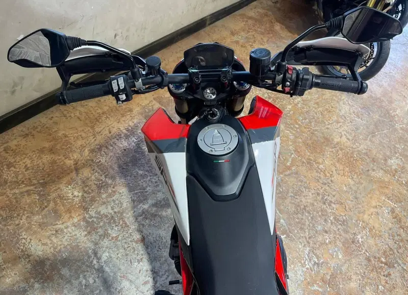 Ducati Hypermotard 950 SP (2022 - 25) (20)
