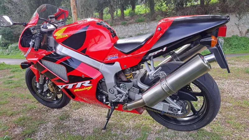 Honda VTR 1000 SP-1 (2000 - 01) (3)