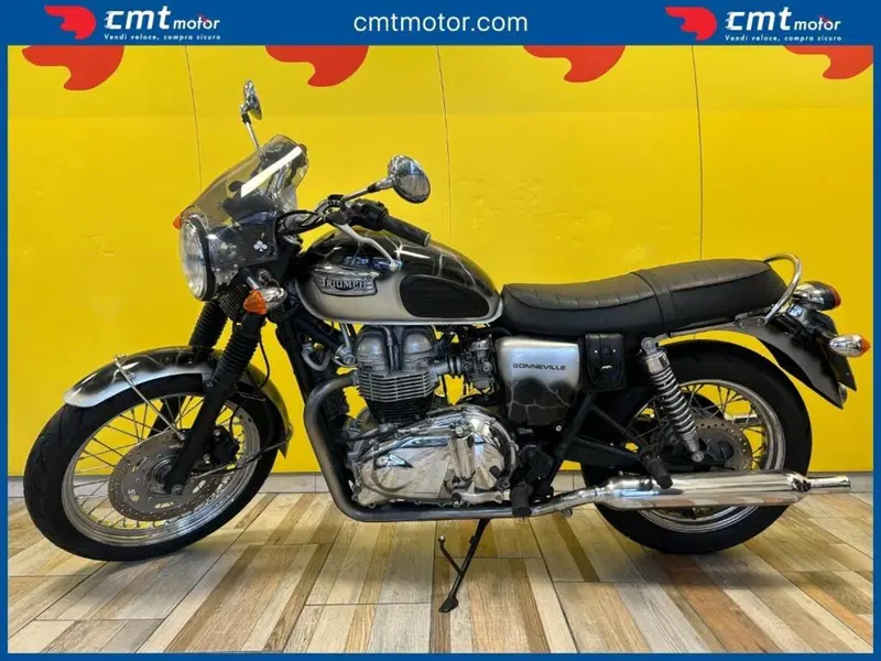 Triumph Bonneville 800 (2000 - 01) (3)